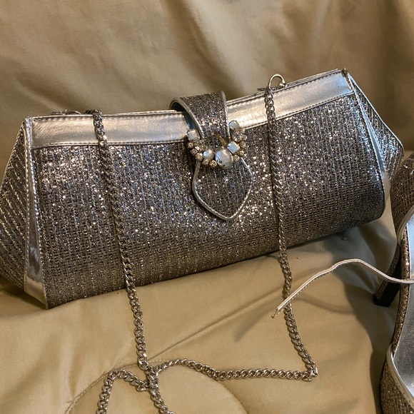 J Renee’ dress shoes 9.5 M and matching evening bag. Worn once. - Picture 7 of 11